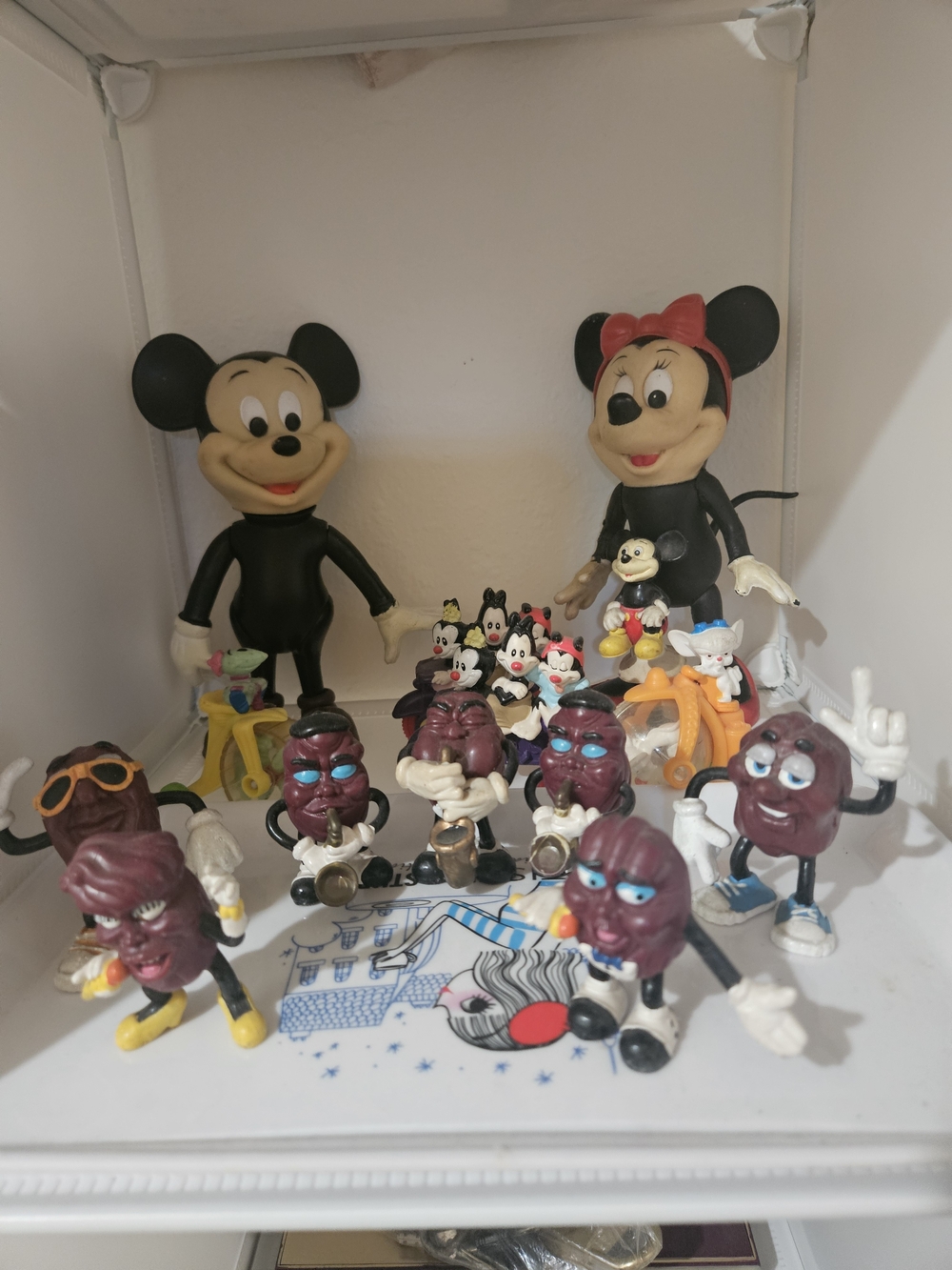 Vintage Main Character Cartoon Collectibles